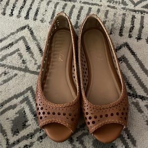 American Eagle Boho Flats with Peak-a-boo Toe, Size 8
